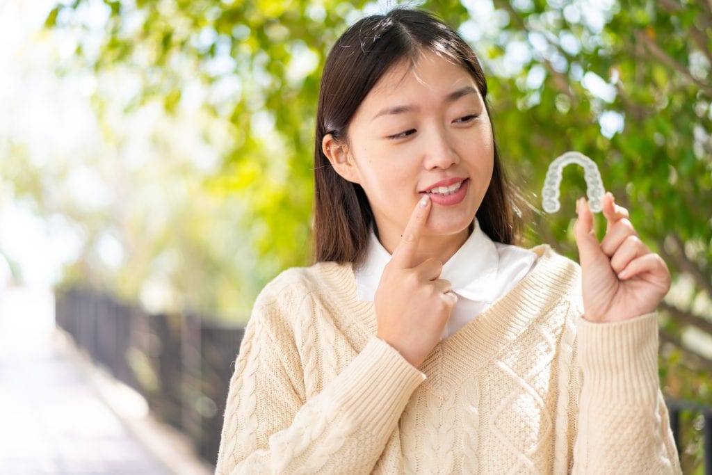 Invisalign là phương pháp niềng răng hiện đại được nhiều người ưa chuộng